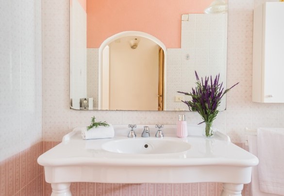 Il bagno con doccia separata dal wc, vicino alla camera matrimoniale al piano terra – Podere Orcio