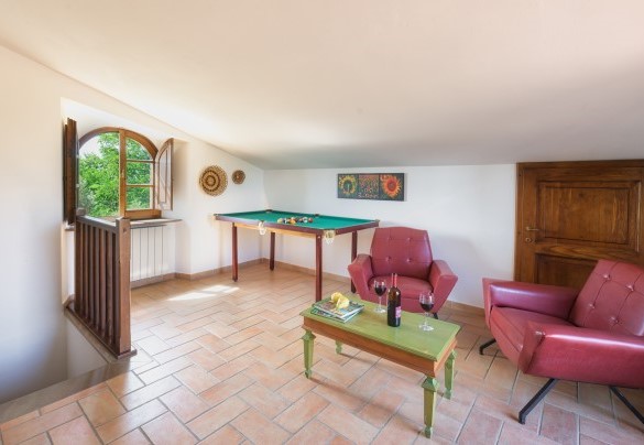 Salottino al secondo piano con terrazza panoramica – Podere Orcio