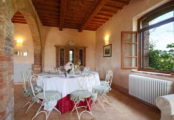 La sala da pranzo nell'open space - Podere Pomasciano