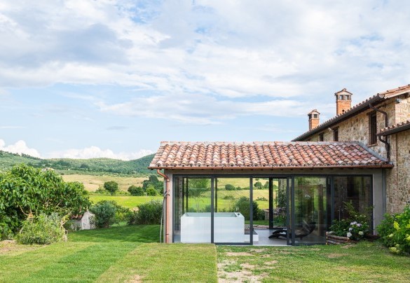 La veranda con vasca idromassaggio e sauna - Podere Pomasciano