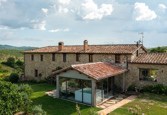 La veranda con vasca idromassaggio e sauna - Podere Pomasciano