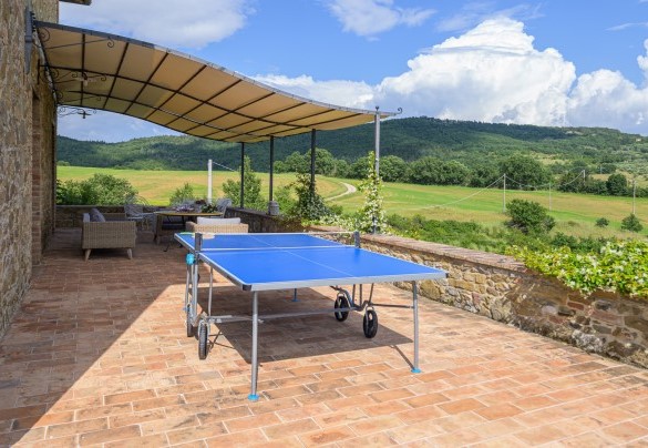 Il tavolo da ping-pong sulla terrazza - Podere Pomasciano