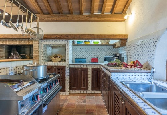 La spaziosa attrezzatissima cucina - Podere Pratovecchio