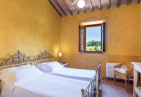 La camera doppia al primo piano e bagno en-suite - Podere Pratovecchio