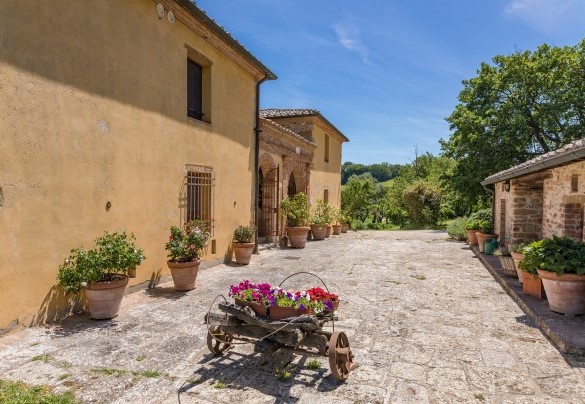 Il caratteristico cortile interno - Podere Pratovecchio