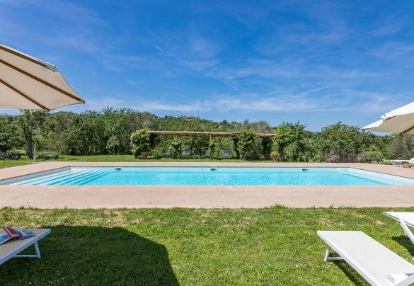 La vasca misura 12x 6 m - Podere Pratovecchio