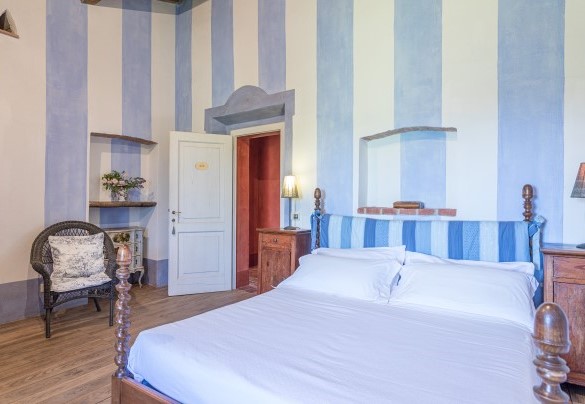 L'ampia camera matrimoniale con bagno en-suite - Podere Pratovecchio