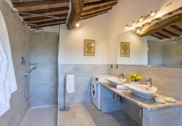 Bagno con doccia al primo piano – Podere San Ansano