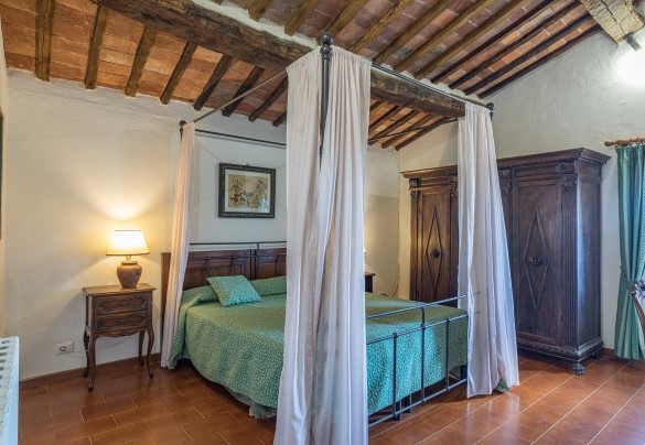 Camera matrimoniale al primo piano nell'appartamento 3– Podere San Ansano