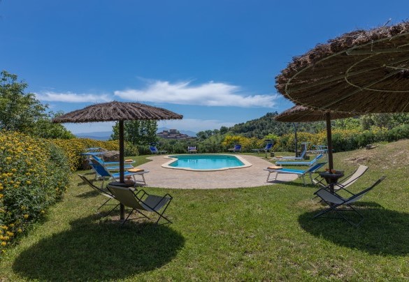 La piscina sarà aperta dall’ultimo sabato di aprile fino al primo sabato di ottobre – Podere San Ansano