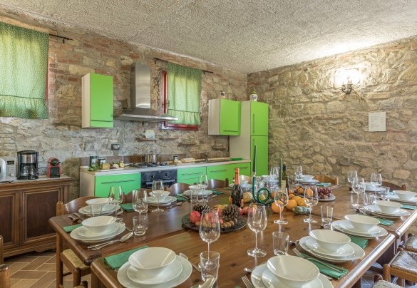La cucina attrezzata dell’appartamento 1 al piano terra – Podere San Ansano 