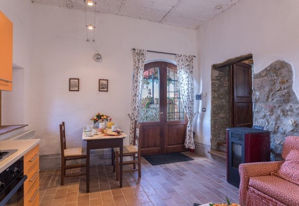 Equipped kitchen on the ground floor in the apartment 1 – Podere San Ansano