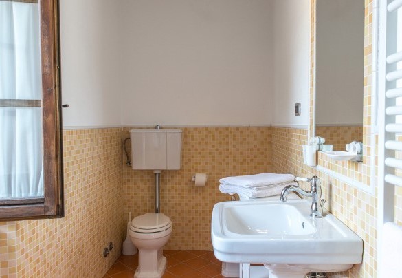 Bagno en-suite con doccia al primo piano - Podere Sant’Eugenio