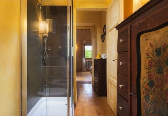 Private bathroom n.2 with shower on the first floor– Podere Santa Croce