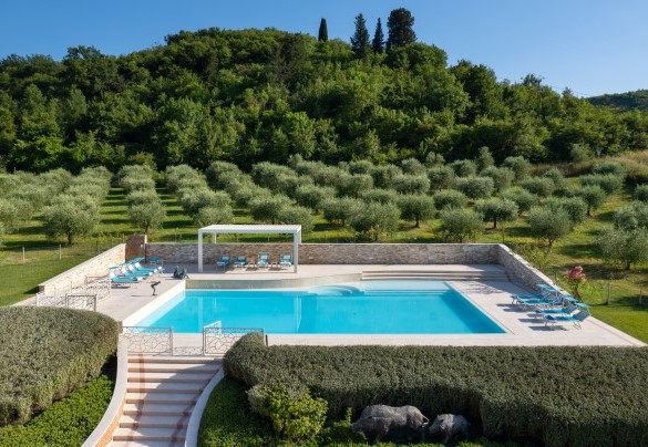 The pool area is completely fenced – Podere Terranuova
