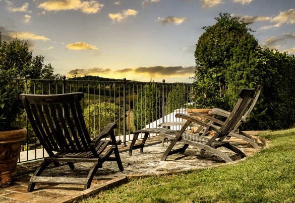 Panoramic views over the pool and the landscapes of the Val d’Orcia - Podere Vernine di Sotto