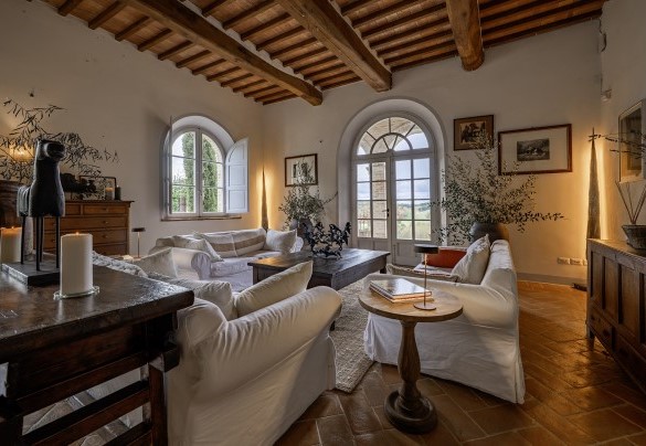 Open-plan living room on the ground floor - Podere Vernine di Sotto