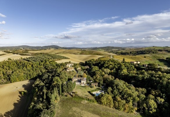 Just a short walk from the village of San Giovanni d’Asso, in the municipality of Montalcino - Podere Vernine di Sotto