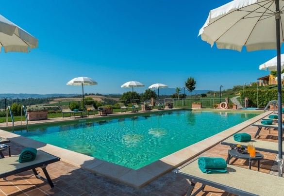 The pool is 7 x 15 meters wide - Poderina dei Poggi