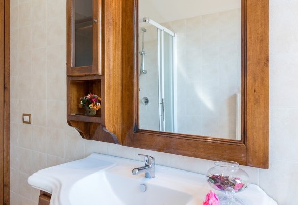 Il bagno con doccia - Poderina dei Poggi