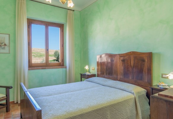 The green master bedroom - Poderina dei Poggi