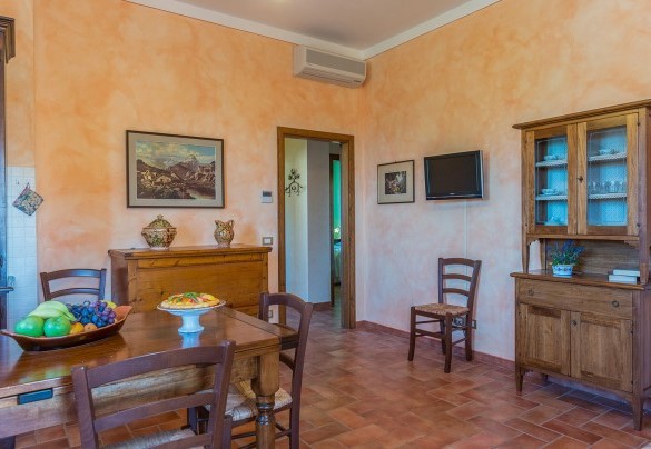 The charming TV lounge - Poderina dei Poggi