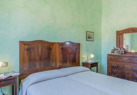The green master bedroom - Poderina dei Poggi
