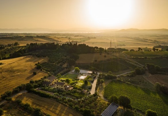 The villa area in a breathtaking sunset - Poderina dei Poggi
