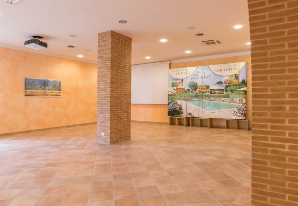 Meeting room located in the basement of the annex and accessible by an external staircase (available on request and at an extra cost) - Poderina dei Poggi