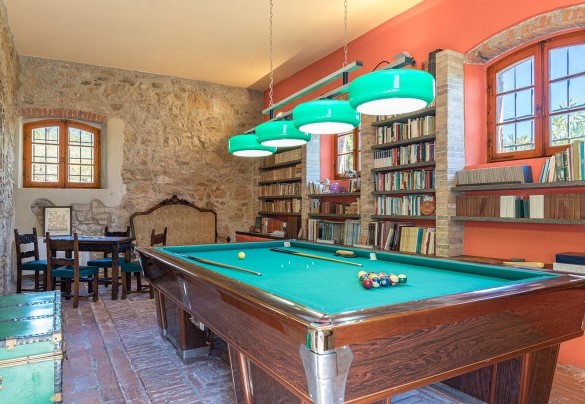The charming billiard room - Poderino