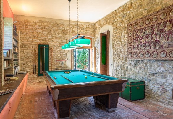 The charming billiard room - Poderino