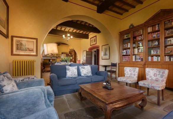 La sala lettura dotata di svariate sedute - Poggerello