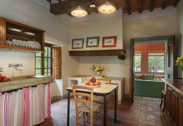 La cucina dallo stile rustico dell'Annesso 2 - Poggerello