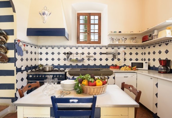 La candida cucina dallo stile rustico - Poggerello