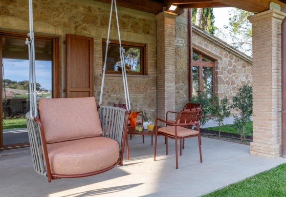 The relaxation corner under the portico - Poggio Ambrato