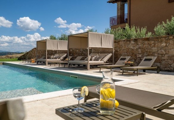 The equipped pool area - Poggio Ambrato