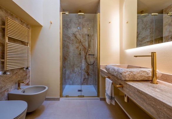 The bathroom with shower n.5 on the first floor - Poggio Ambrato  