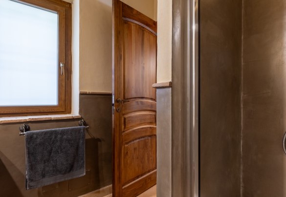 Bathroom with shower n.1 on the ground floor - Poggio delle Lumie