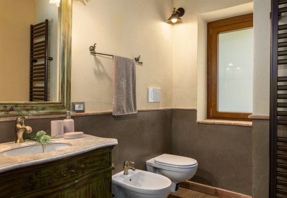 Bathroom with shower n.3, first floor - Poggio delle Lumie