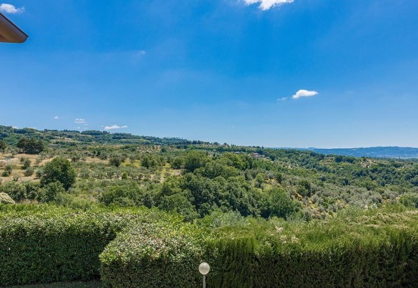 Panorama on the green Umbrian hills - Poggio Medei
