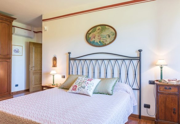Double bedroom n.3 with en suite bathroom n.3 - Poggio Medei
