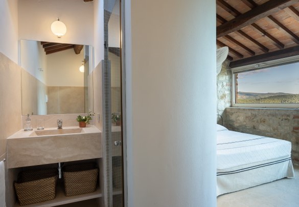 Bathroom with shower in the annex – Poggio Novoli