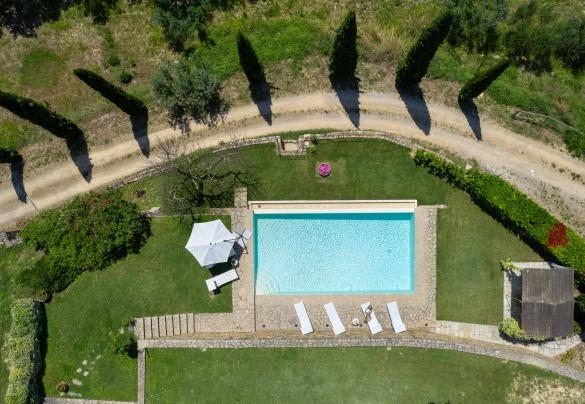 Along the external perimeter the solarium is equipped with a security fence – Poggio Novoli