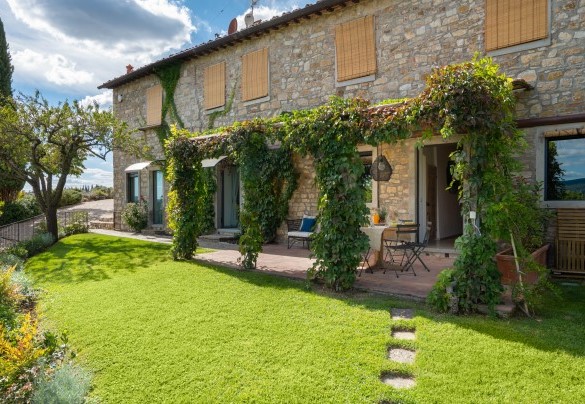 The front side of the country house – Poggio Novoli