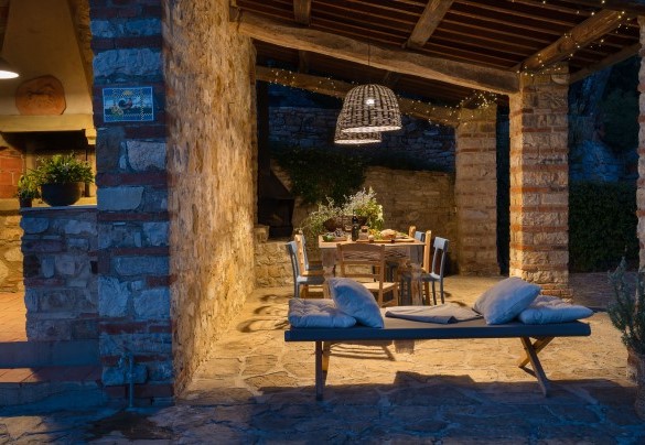 Lavender, rosemary, laurel, sage and multiple coloured flowers embellish and define the beautiful outdoor living areas – Poggio Novoli