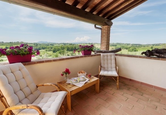 Panoramic view on the green and open landscapes seen from the farmhouse - Poggio Vistabella 10