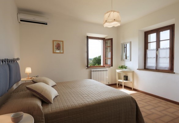 Double bedroom n.3, with bathroom close, at first floor - Poggio Vistabella 10  