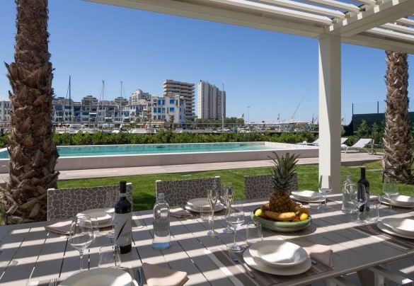 Zona ombreggiata per piacevoli colazioni all'aperto - Portoverde Beach Villa