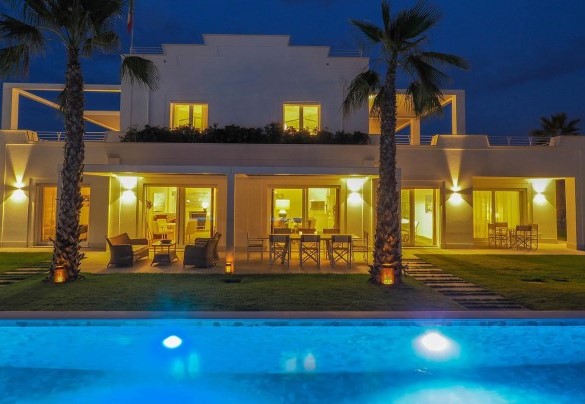 Dopo il tramonto la villa acquista un nuovo charm - Portoverde Beach Villa 
