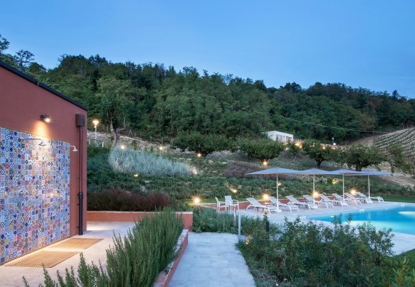 The swimming pool is only a few metres from Relais Corbaia, in a panoramic position – Relais Corbaia